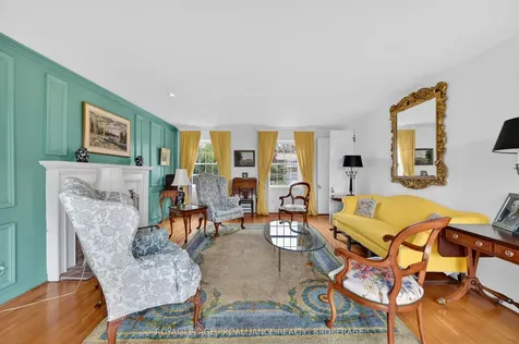 209 Fairway Hill Crescent Kingston ON K7M 2B5