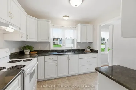 15 Pond View Drive Wellesley ON N0B 2T0
