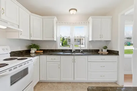 15 Pond View Drive Wellesley ON N0B 2T0