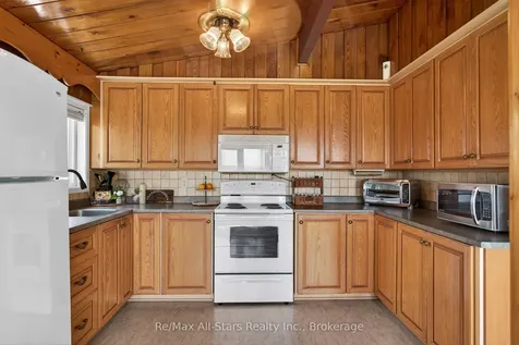 132 Fenelon Drive Kawartha Lakes ON K0M 1G0