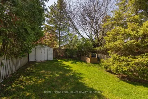 30 Barker Drive Kingston ON K7K 6X6