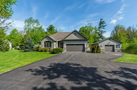 8 Grandview Court Quinte West ON K0K 3E0