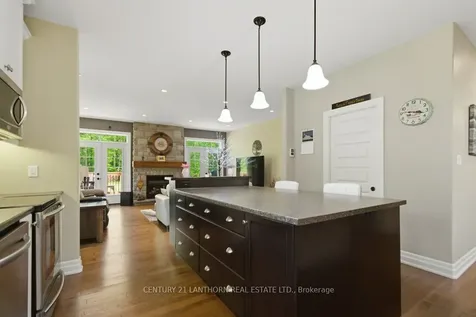 8 Grandview Court Quinte West ON K0K 3E0