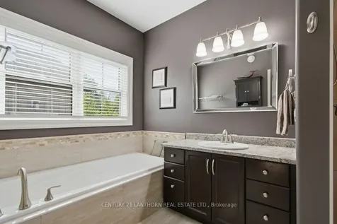 8 Grandview Court Quinte West ON K0K 3E0
