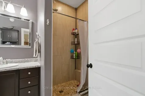 8 Grandview Court Quinte West ON K0K 3E0