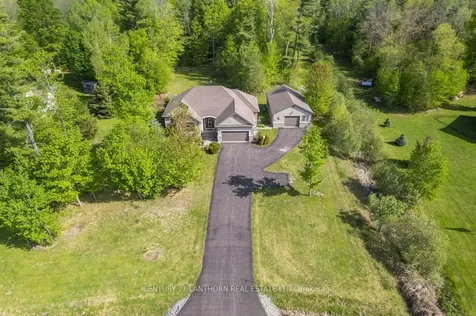 8 Grandview Court Quinte West ON K0K 3E0