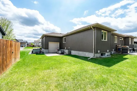 5 Nick Street Petawawa ON K8H 0B7