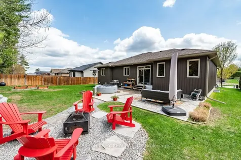 5 Nick Street Petawawa ON K8H 0B7