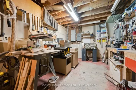 70 Mcnab Street E Centre Wellington ON N0B 1S0
