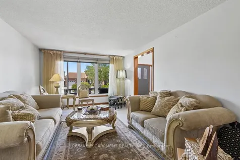 140 Solomon Crescent Hamilton ON L8W 2G7