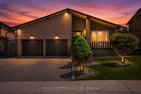140 Solomon Crescent Hamilton ON L8W 2G7