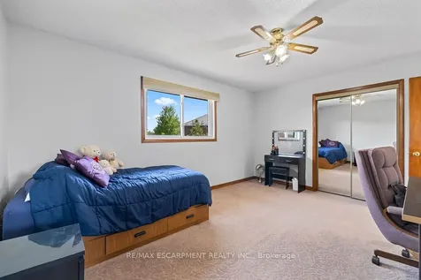 140 Solomon Crescent Hamilton ON L8W 2G7