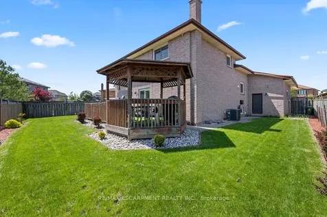 140 Solomon Crescent Hamilton ON L8W 2G7