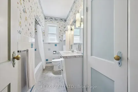 12 Market Street Kitchener ON N2K 1H2