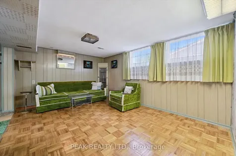 12 Market Street Kitchener ON N2K 1H2