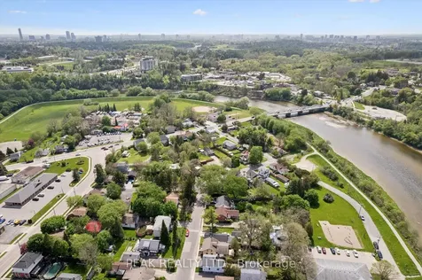 12 Market Street Kitchener ON N2K 1H2