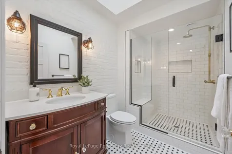 136 Emma Street Guelph ON N1E 1V3