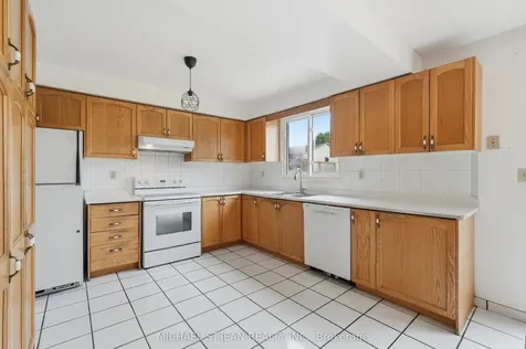 62 Dragoon Drive Hamilton ON L9B 2E4