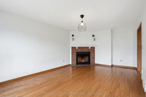62 Dragoon Drive Hamilton ON L9B 2E4
