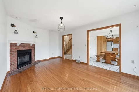 62 Dragoon Drive Hamilton ON L9B 2E4