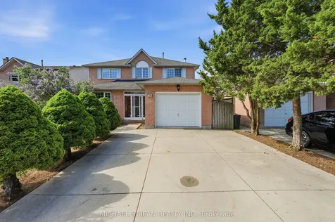 62 Dragoon Drive Hamilton ON L9B 2E4