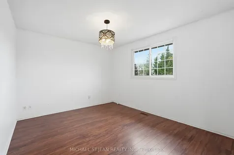 62 Dragoon Drive Hamilton ON L9B 2E4