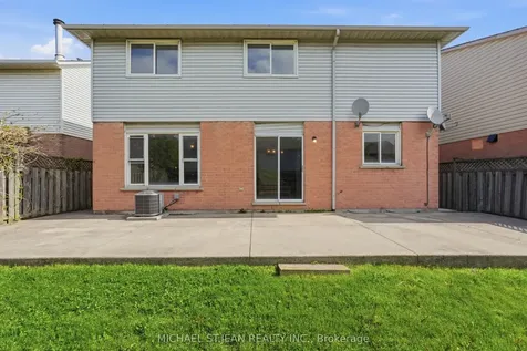 62 Dragoon Drive Hamilton ON L9B 2E4