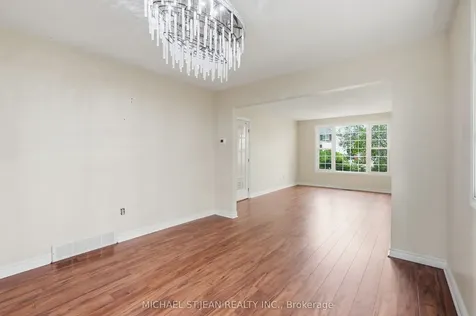 62 Dragoon Drive Hamilton ON L9B 2E4