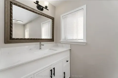 187 Barton Street W Hamilton ON L8R 2H3