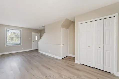 187 Barton Street W Hamilton ON L8R 2H3