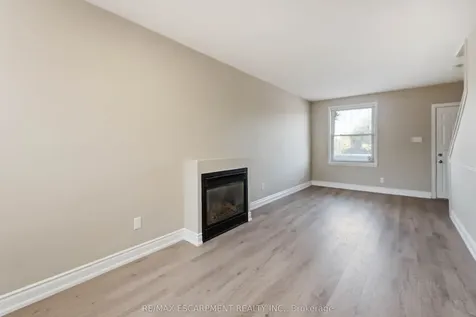 187 Barton Street W Hamilton ON L8R 2H3