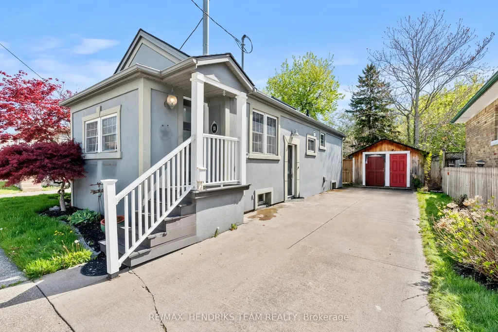 10 Peachdale Avenue St. Catharines ON L2M 5M3