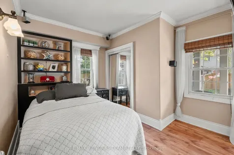 10 Peachdale Avenue St. Catharines ON L2M 5M3