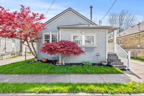 10 Peachdale Avenue St. Catharines ON L2M 5M3