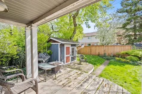 10 Peachdale Avenue St. Catharines ON L2M 5M3