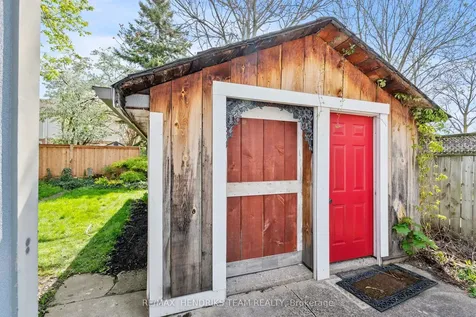 10 Peachdale Avenue St. Catharines ON L2M 5M3