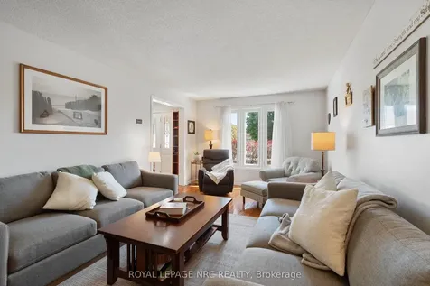 13 Crysler Crescent Thorold ON L2V 5A2