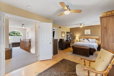 13 Crysler Crescent Thorold ON L2V 5A2