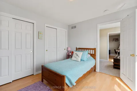13 Crysler Crescent Thorold ON L2V 5A2