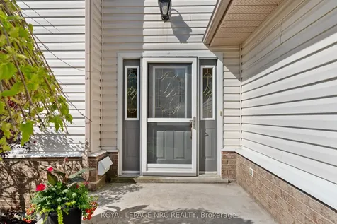 13 Crysler Crescent Thorold ON L2V 5A2