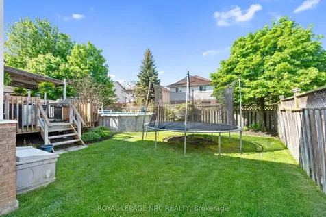 13 Crysler Crescent Thorold ON L2V 5A2