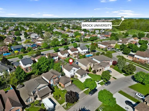 13 Crysler Crescent Thorold ON L2V 5A2