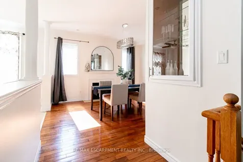 97 Peachwood Crescent Hamilton ON L8E 5Z7