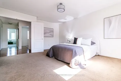 97 Peachwood Crescent Hamilton ON L8E 5Z7