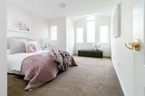 97 Peachwood Crescent Hamilton ON L8E 5Z7