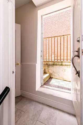 97 Peachwood Crescent Hamilton ON L8E 5Z7