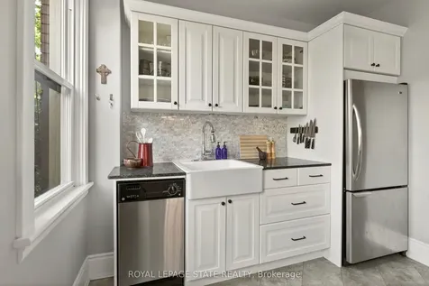 116 Homewood Avenue Hamilton ON L8P 2M5