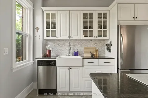 116 Homewood Avenue Hamilton ON L8P 2M5