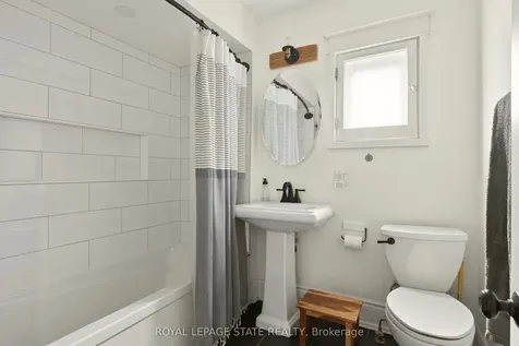 116 Homewood Avenue Hamilton ON L8P 2M5