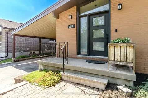 1201 Trentway Vista Street Peterborough ON K9H 6N7
